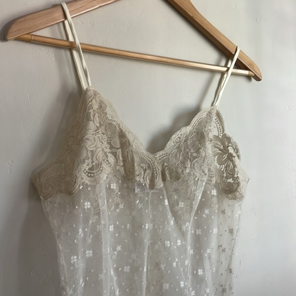 •| vintage lace romper - Picture 3 of 9